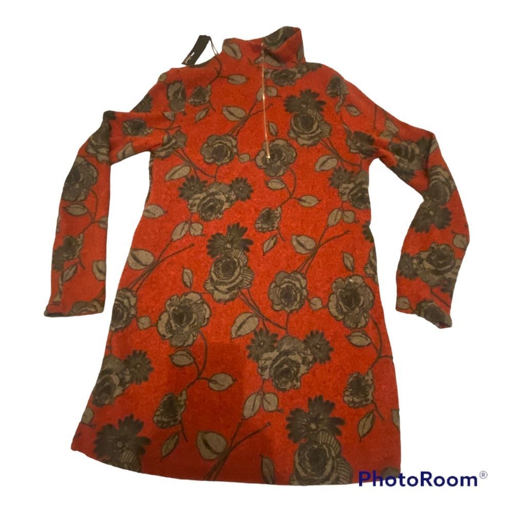 New cutout neck long sweater by Young at Heart size med. Great with leggings - Picture 3 of 5